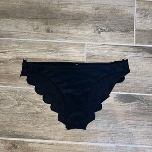 Full coverage black bikini bottoms
